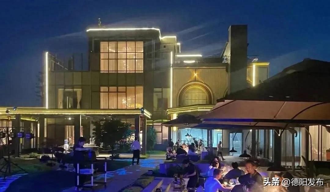 跟着川超游德阳｜德阳主场燃爆夜！这份「赛后觅食指南」请收好~