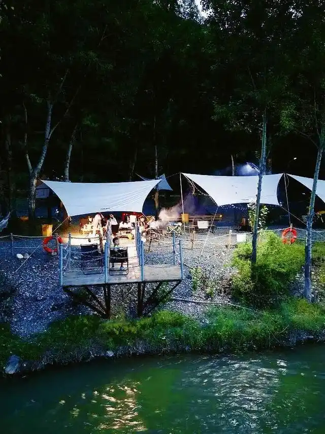 山西云顶山旅游攻略_太原周边露营地_云顶山自然风景区