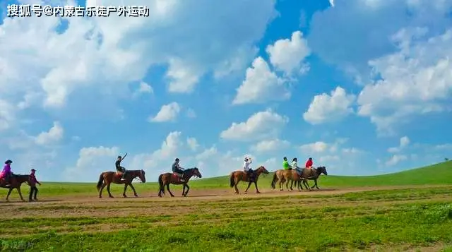 辉腾锡勒草原深度游_呼和浩特草原旅游攻略_内蒙古草原旅游攻略