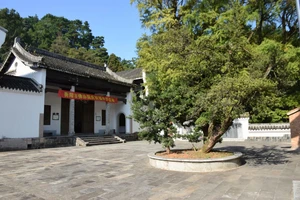 南岳衡山景点介绍_衡山风景名胜区特色_南岳衡山旅游攻略