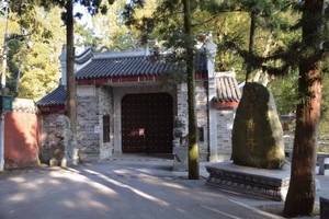 南岳衡山景点介绍_衡山风景名胜区特色_南岳衡山旅游攻略