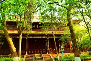 南岳衡山旅游攻略_衡山风景名胜区特色_南岳衡山景点介绍