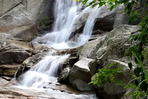 衡山风景名胜区特色_南岳衡山景点介绍_南岳衡山旅游攻略
