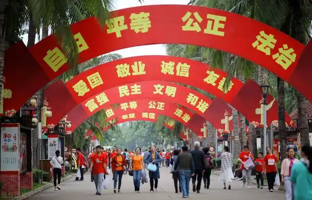 海口到三亚的旅游攻略_海南特色美食推荐_海口旅游攻略