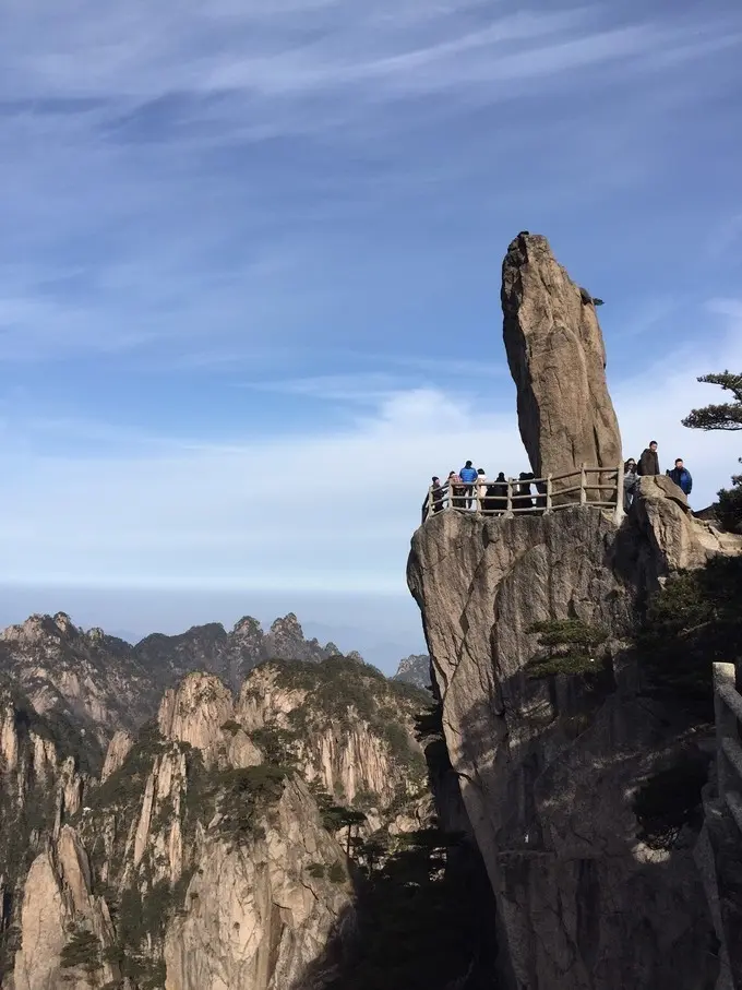 黄山风景区自由行旅游攻略和费用_上海到安徽黄山2日旅游攻略_黄山旅游攻略自由行必玩景点