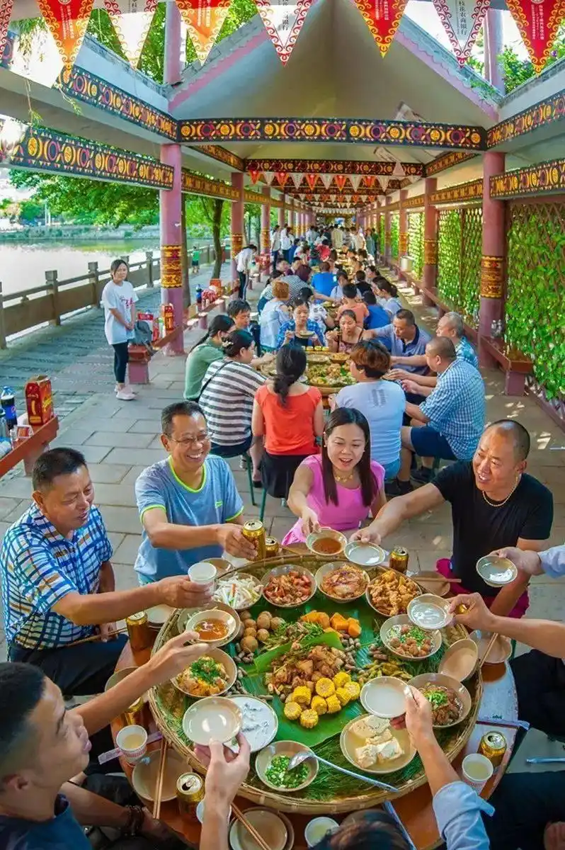 成都到攀枝花旅游攻略_攀枝花新成昆铁路旅游攻略_攀枝花阳光康养旅游路线