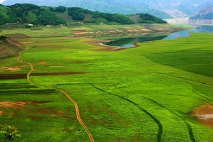 鸭绿江风景名胜区_绿江村旅游攻略_绿江村旅游攻略