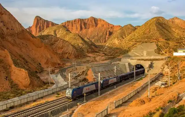 河西走廊旅游攻略_河西走廊旅游攻略_敦煌莫高窟旅游攻略