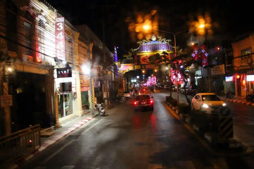 普吉岛旅游攻略论坛_普吉岛自由行攻略_普吉岛跟团游对比