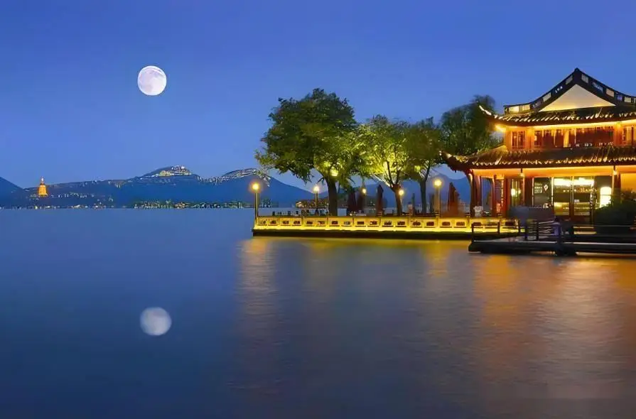 断桥残雪苏堤春晓_杭州西湖旅游攻略_杭州西湖十大景点