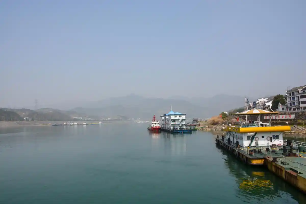 三峡大坝夷陵老街一日游_湖北宜昌旅游攻略_宜昌热门旅游路线攻略