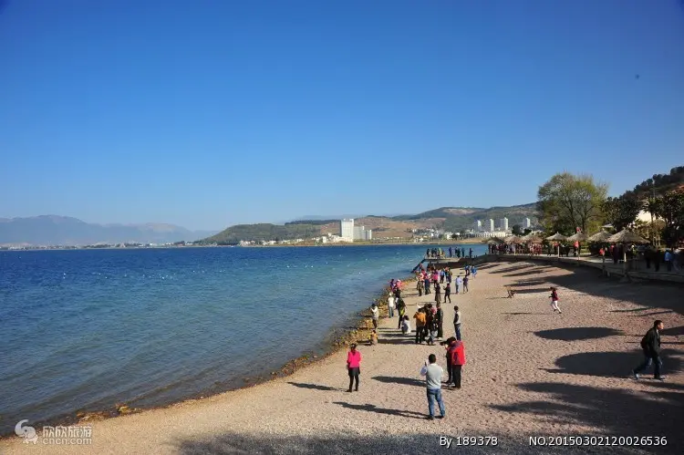 昆明到抚仙湖攻略_玉溪抚仙湖旅游攻略_抚仙湖一日游