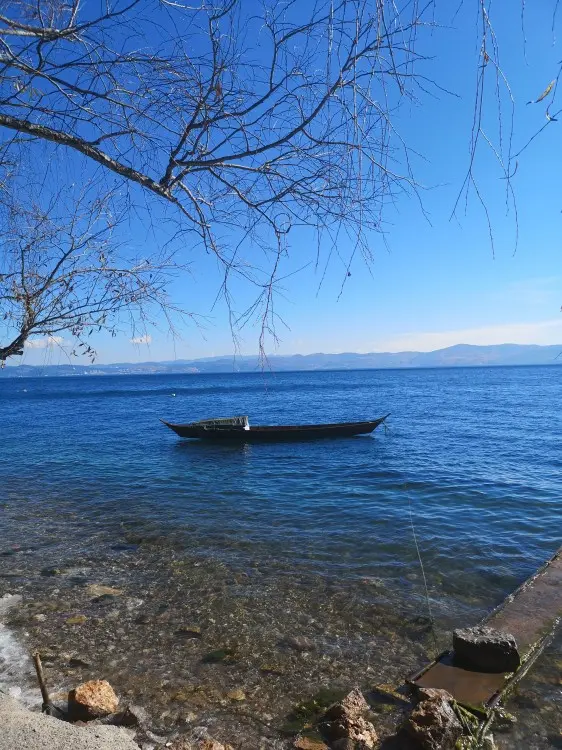 玉溪抚仙湖旅游攻略_昆明到抚仙湖攻略_抚仙湖一日游