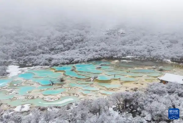九寨黄龙高铁站直达景区交通方式_黄龙旅游攻略黄龙景图_阿坝州九寨沟黄龙旅游攻略
