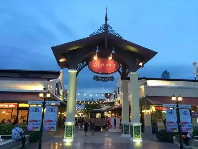 曼谷考山路旅游攻略_曼谷夜市 考山路夜市 Asiatique码头夜市