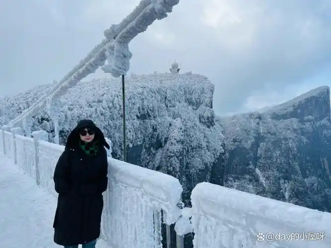 张家界冬季4天3晚最佳路线_张家界冬天旅游攻略_张家界冬季景点避雷指南