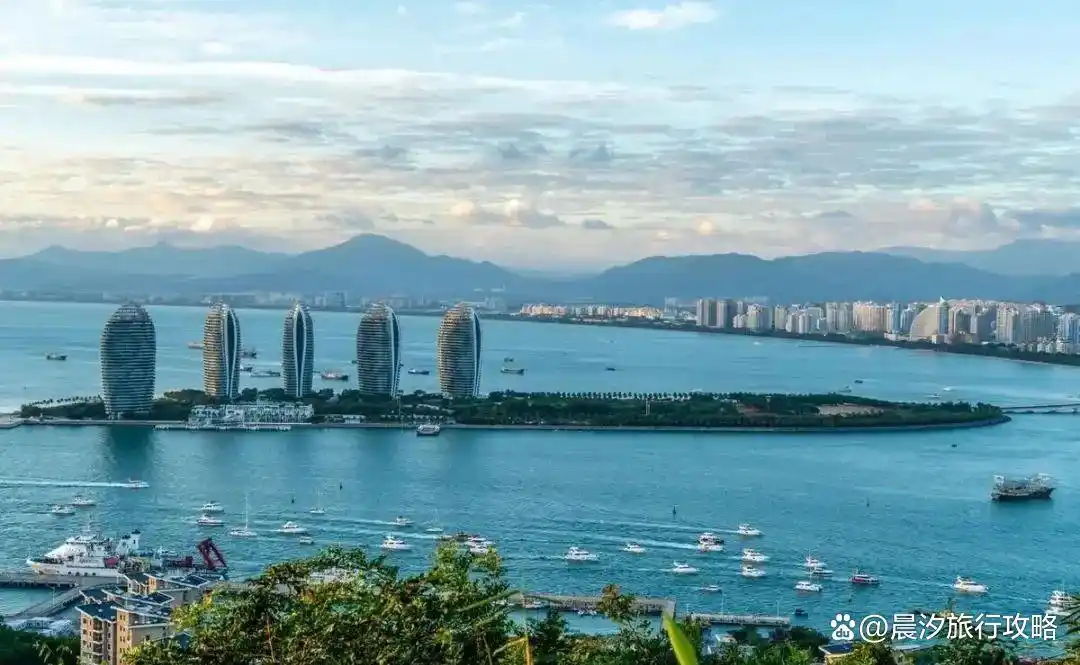三亚旅游景点攻略_三亚 渔村旅游攻略_三亚美食推荐