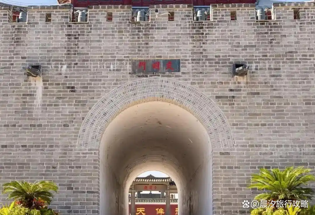三亚旅游景点攻略_三亚 渔村旅游攻略_三亚美食推荐