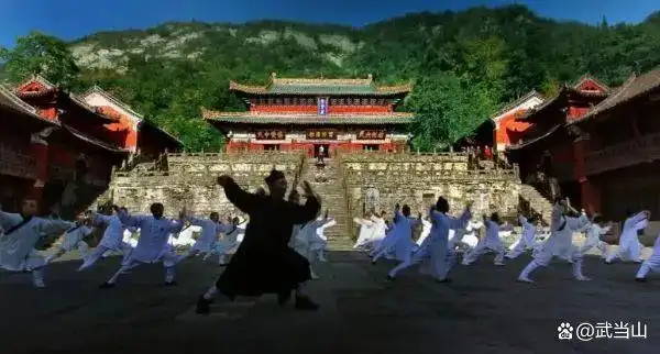 武当山冬季旅游攻略_武当山景区通票半价优惠_武当山旅游最实用攻略