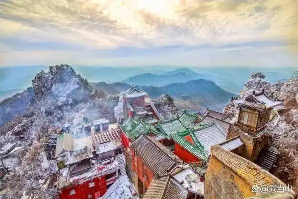 武当山冬季旅游攻略_武当山旅游最实用攻略_武当山景区通票半价优惠