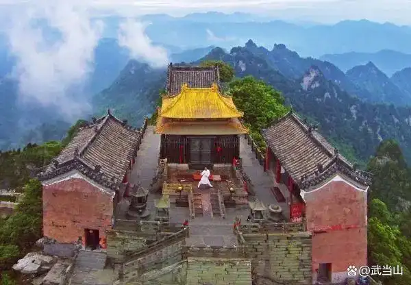 武当山冬季旅游攻略_武当山旅游最实用攻略_武当山景区通票半价优惠