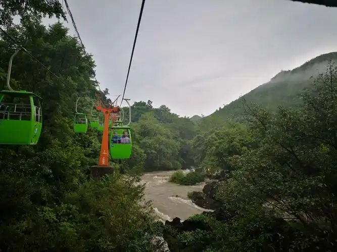 黄果树瀑布交通指南攻略_黄果树瀑布门票优惠_到黄果树瀑布旅游攻略