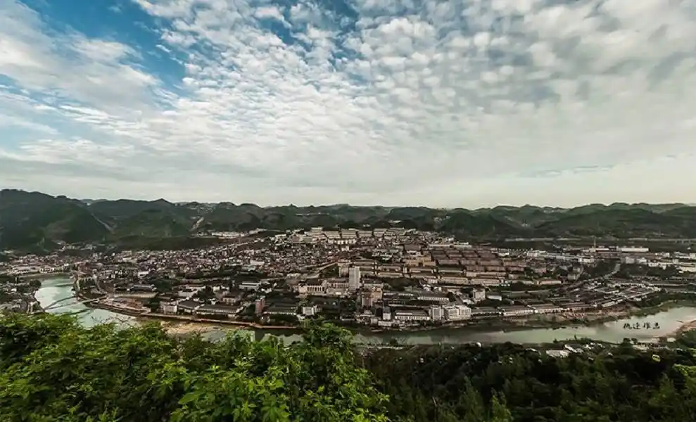 贵州赤水河谷旅游公路自驾线路_遵义到赤水旅游攻略_贵州红色绿色旅游融合线路