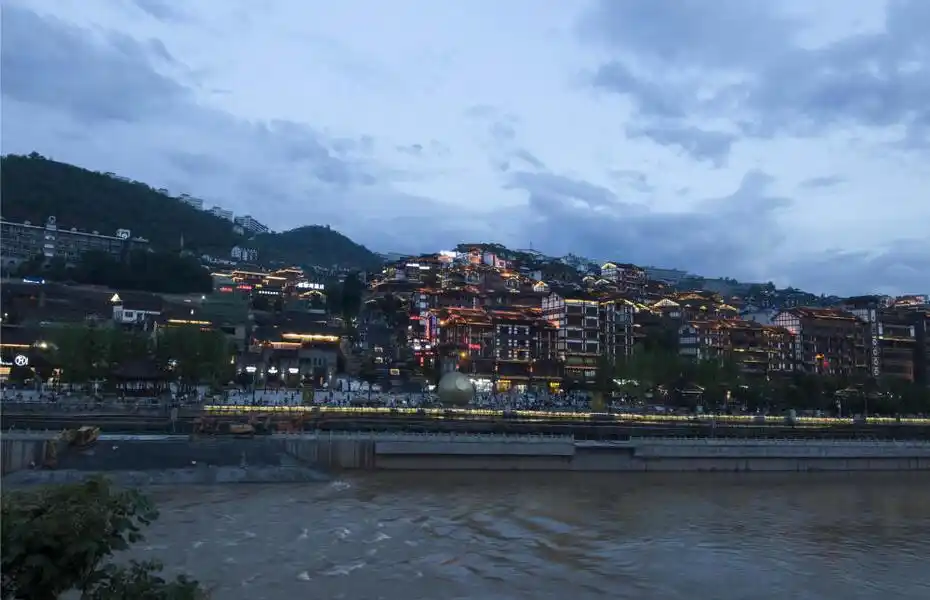 贵州赤水河谷旅游公路自驾线路_贵州红色绿色旅游融合线路_遵义到赤水旅游攻略