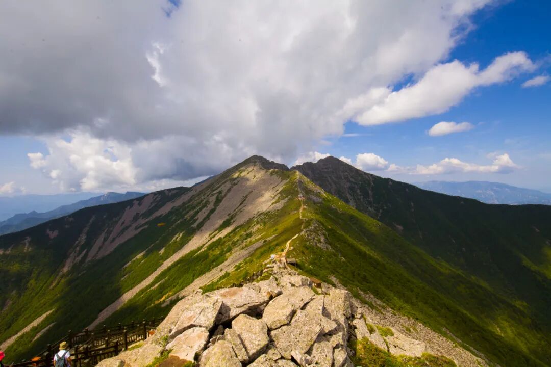 秋天太白山旅游攻略_太白山天圆地方最佳旅游时间_太白山天圆地方四季景色