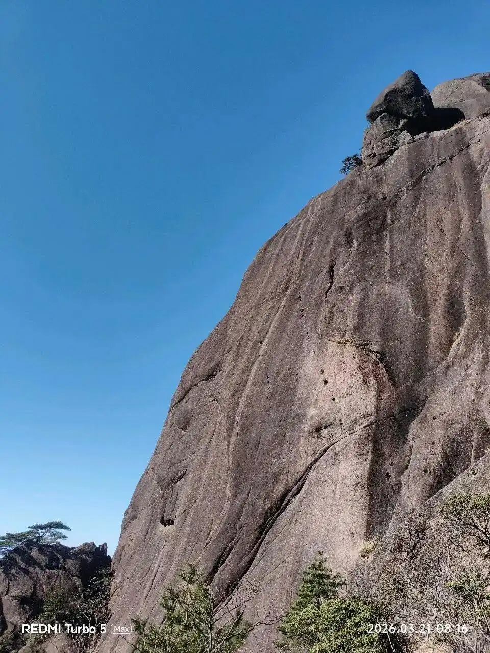 黄山旅游攻略_上海到安徽黄山2日旅游攻略_黄山最佳旅行时间