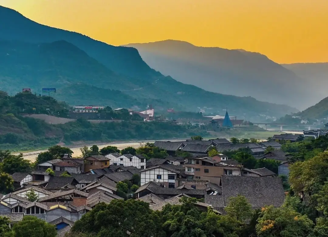 赤水四洞沟瀑布旅游线路_赤水旅游攻略_赤水丹霞景区旅游攻略