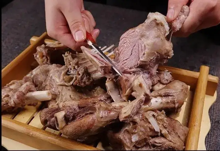内蒙古特色美食介绍_内蒙古旅游攻略_内蒙额济纳旗旅游攻略地图