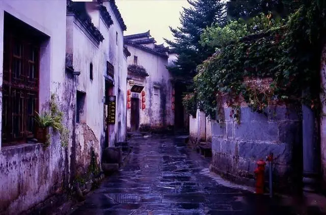 宏村徽派建筑牛型水系_黄山和宏村旅游攻略_黄山奇松怪石云海温泉冬雪