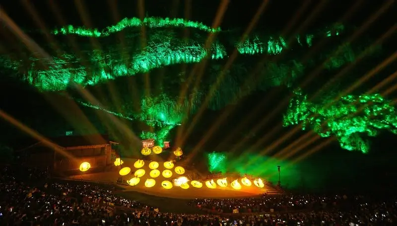重庆2天2夜自由行攻略_广州到重庆旅游线路_重庆周边两天旅游攻略