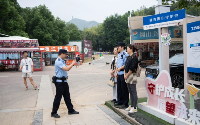 镇江金山寺旅游攻略_镇江高铁站攻略_西津渡古街旅游