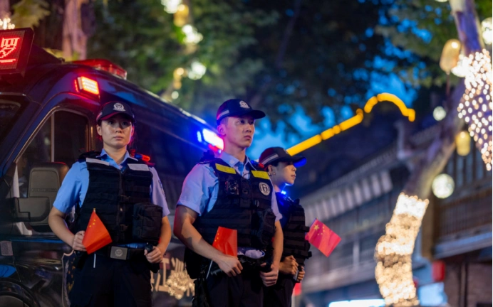 镇江金山寺旅游攻略_镇江高铁站攻略_西津渡古街旅游