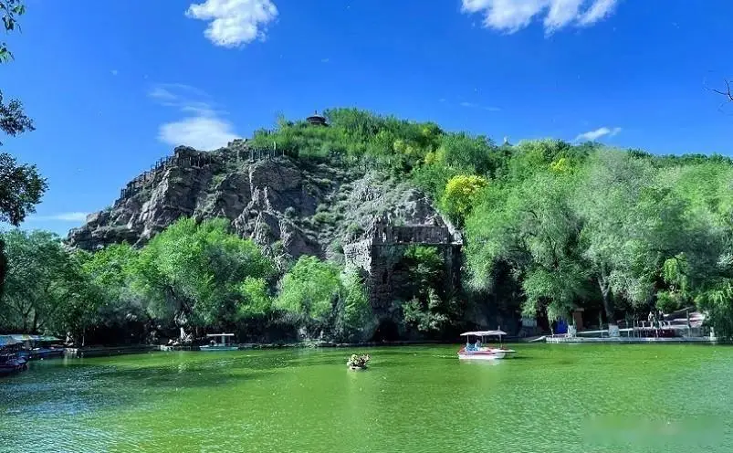 乌鲁木齐国庆旅游攻略_乌鲁木齐十大必玩景点_新疆国际大巴扎旅游攻略