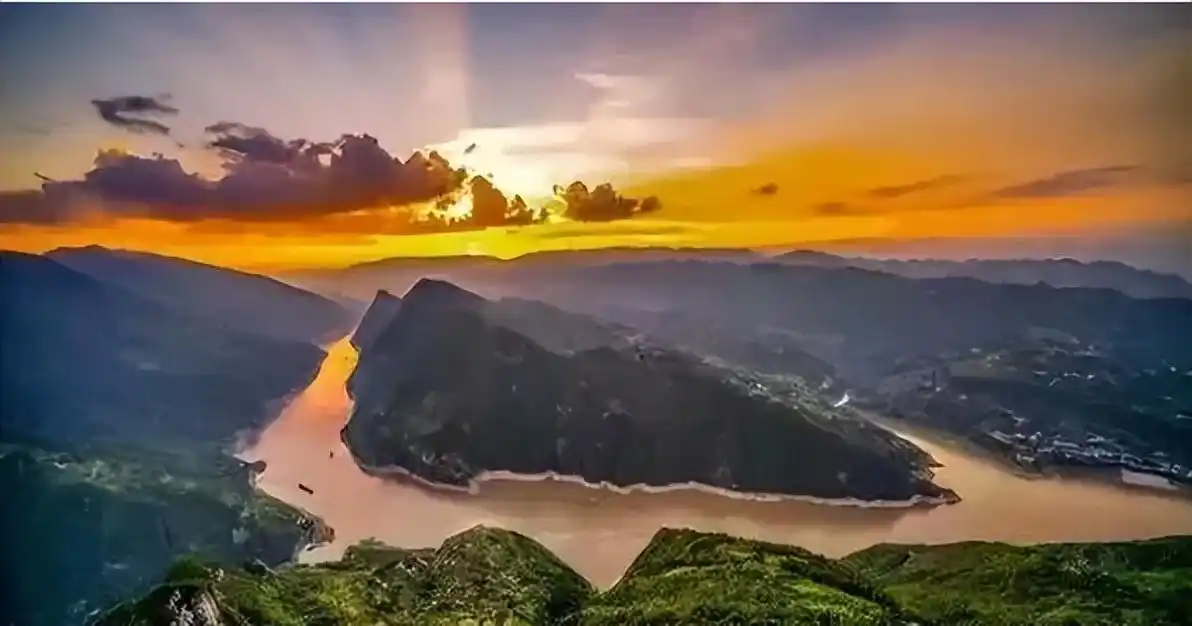 瞿塘峡巫峡西陵峡深度游_瞿塘峡旅游攻略_长江三峡精华景点攻略