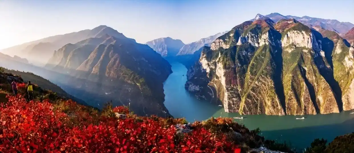 瞿塘峡巫峡西陵峡深度游_长江三峡精华景点攻略_瞿塘峡旅游攻略