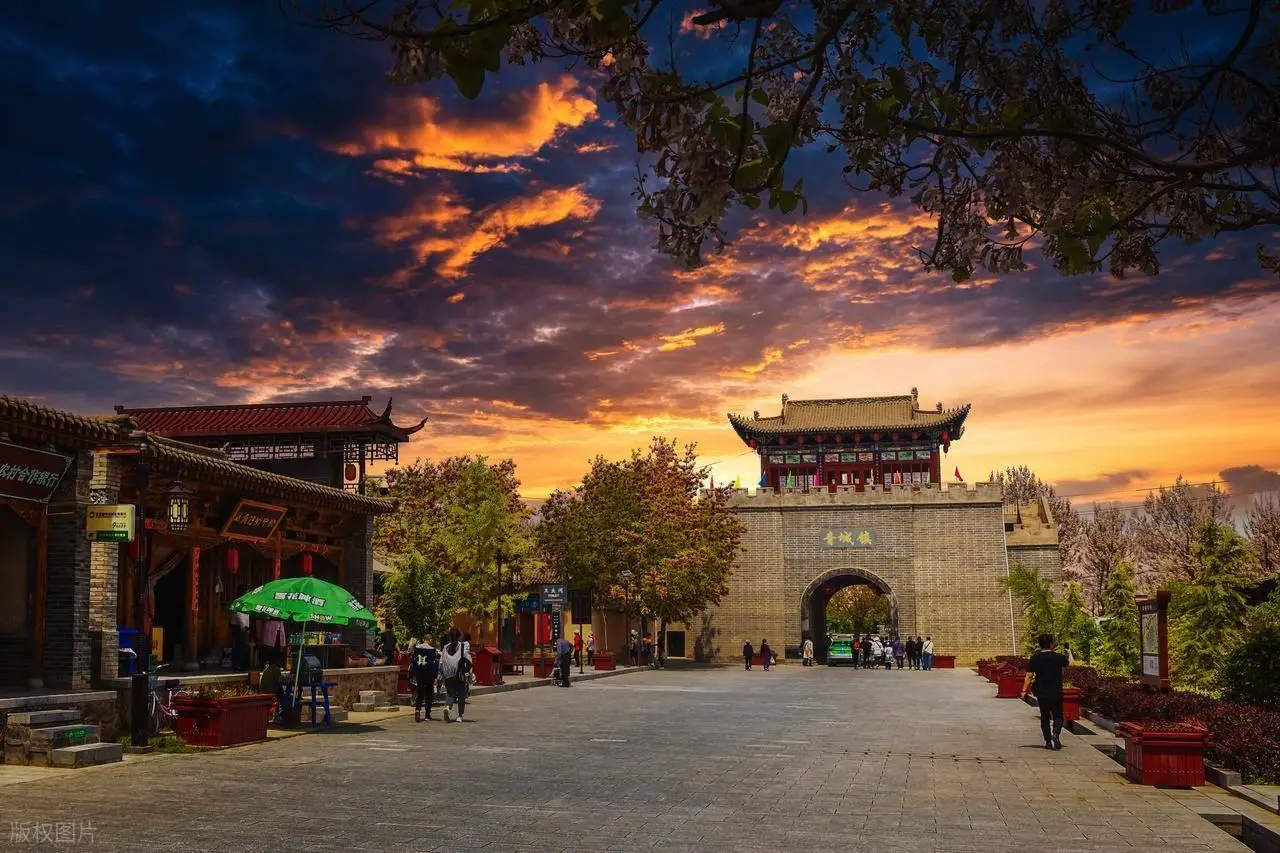 兰州敦煌张掖旅游攻略_兰州好玩景点推荐_甘肃省博物馆白塔山公园中山桥