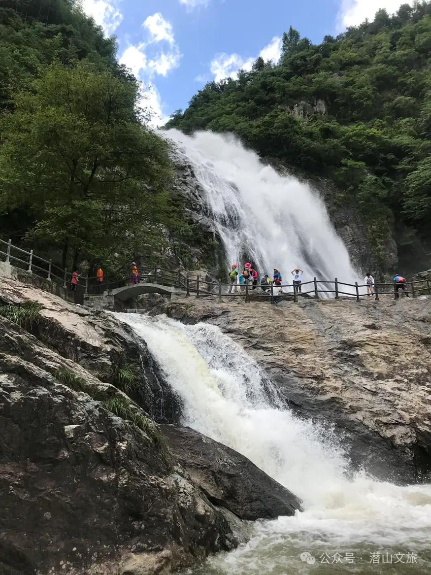天柱山天气旅游攻略_潜山避暑旅游_天柱山清凉景点