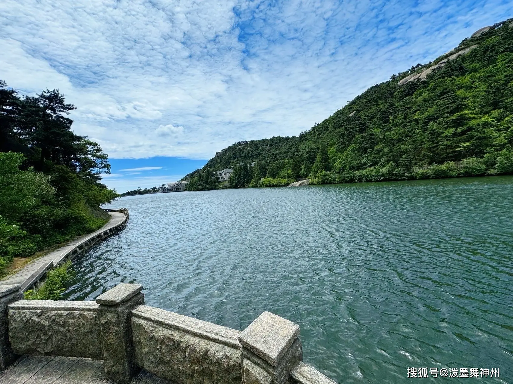 天柱山<strong>交通指南</strong>_天柱山天气旅游攻略_天柱山游玩路线推荐