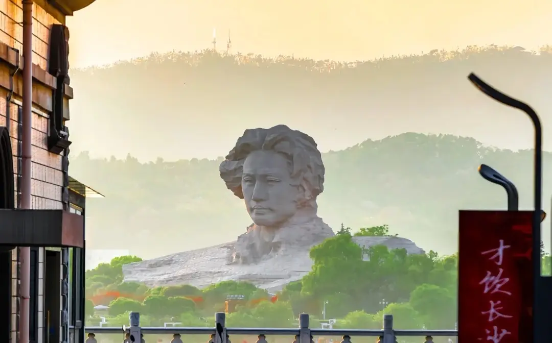 长沙五日游攻略_橘子洲头湘江风光带_长沙旅游攻略两日游