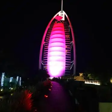 迪拜阿布扎比深度游攻略_迪拜阿布扎比奢华旅行体验_上海迪拜旅游攻略