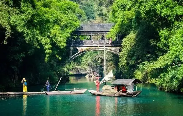 宜昌住宿推荐攻略_宜昌东站交通方式_宜昌旅游攻略2026