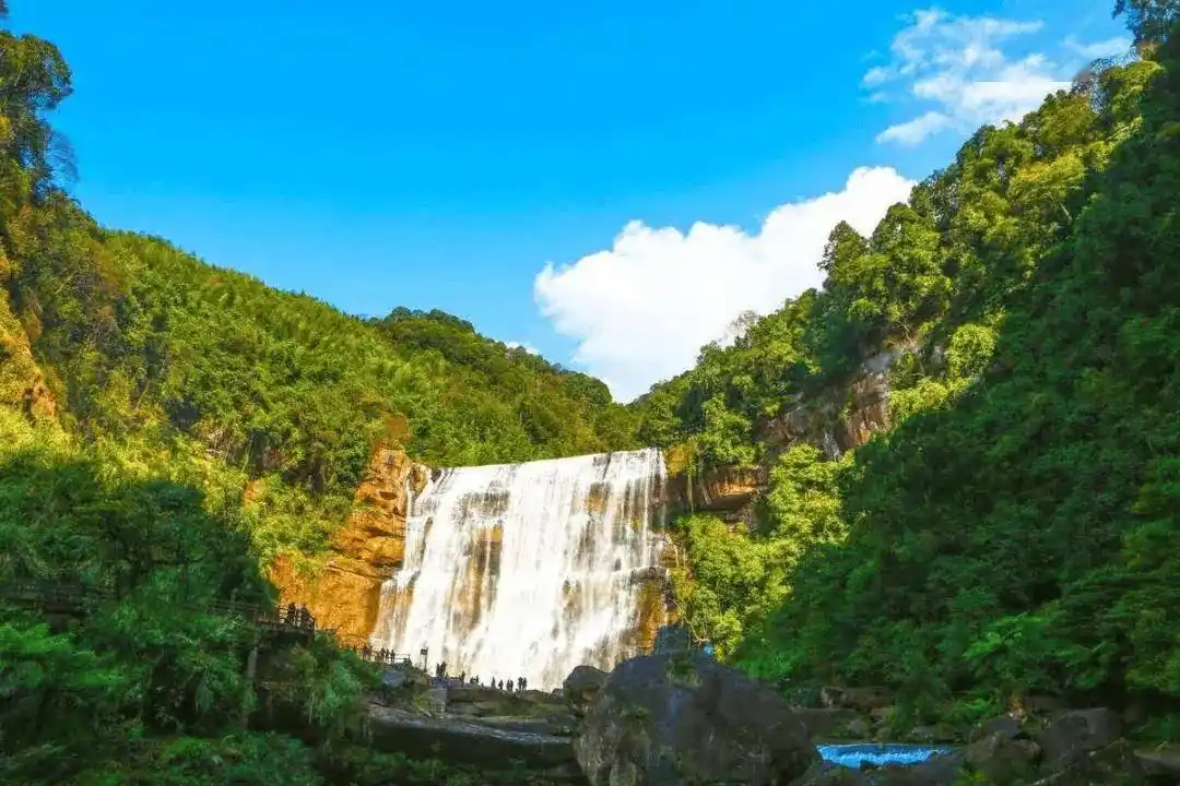 佛光岩景区游览攻略_赤水丹霞大瀑布_赤水大瀑布旅游攻略