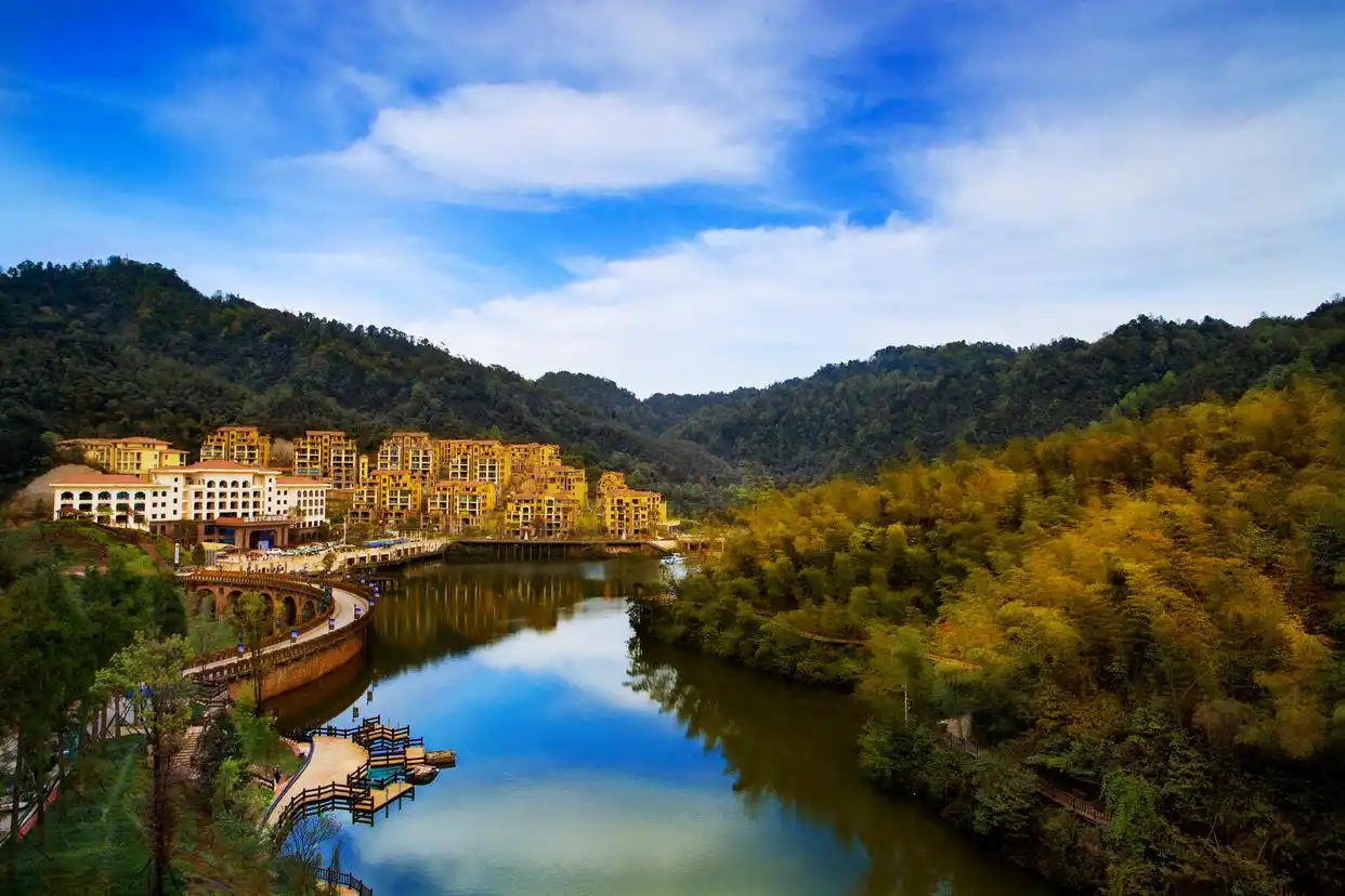 佛光岩景区游览攻略_赤水大瀑布旅游攻略_赤水丹霞大瀑布