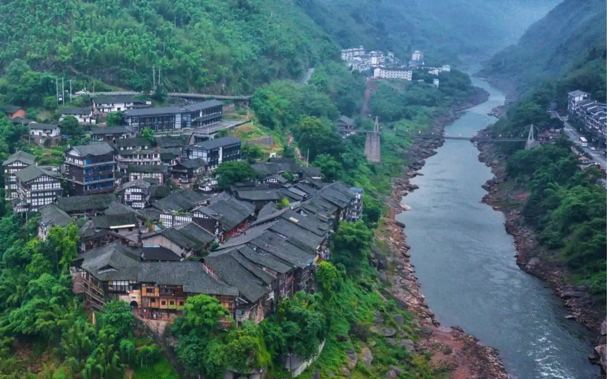 佛光岩景区游览攻略_赤水大瀑布旅游攻略_赤水丹霞大瀑布
