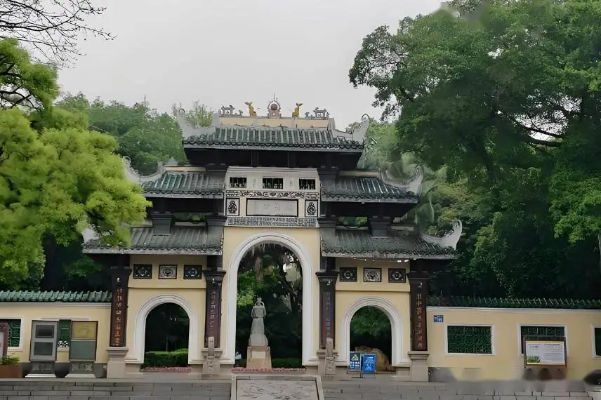 柳州十大必去景点_柳州旅游攻略古镇_柳州螺蛳粉美食攻略