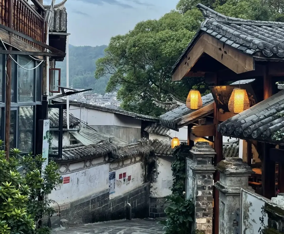 腾冲火山地热奇观与古镇暮色_腾冲三天两夜旅游攻略_腾冲瑞丽旅游攻略